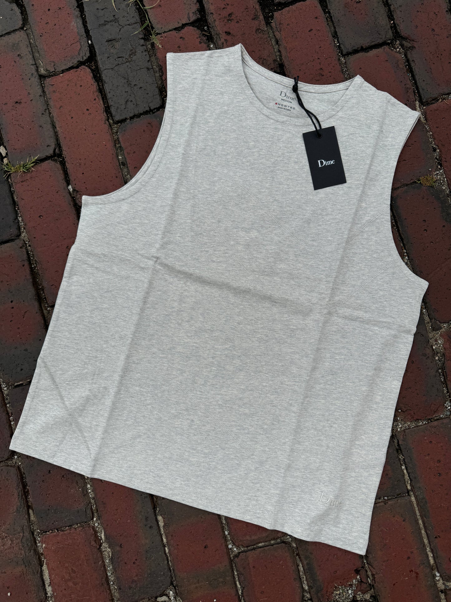 Wave Sleeveless Tee