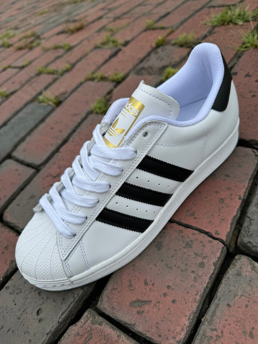 Superstar (White/Black)